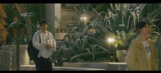 相差10岁，意外的好嗑