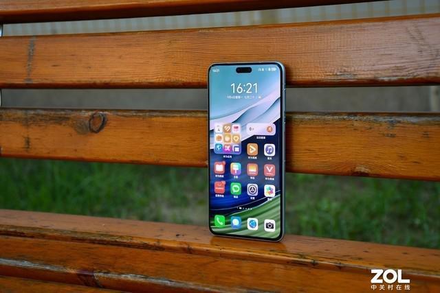 华为Mate60 Pro上手评测：性能相当于天玑8100