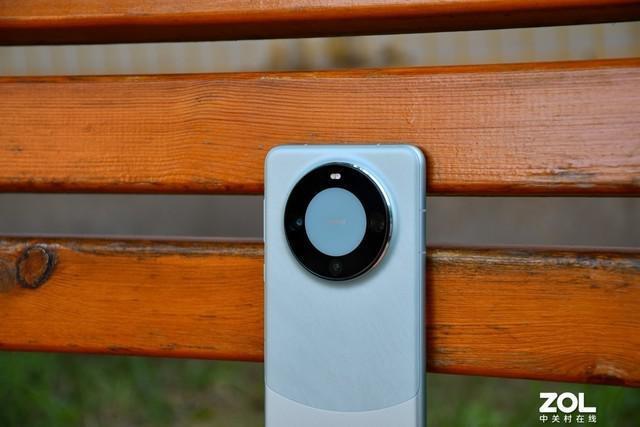 华为Mate60 Pro上手评测：性能相当于天玑8100