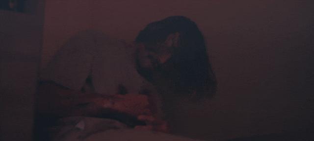 催生片？「血肉横飞」也挡不住恋爱！