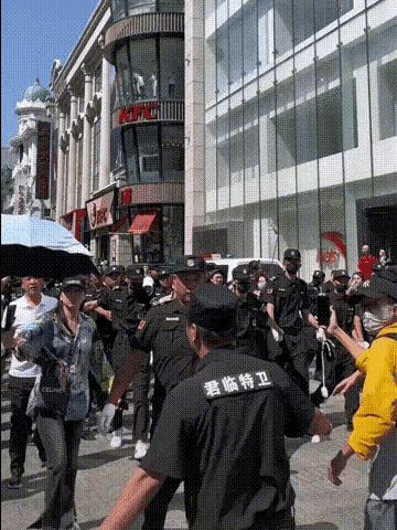 被指耍大牌，甄子丹道歉