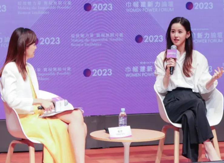 章泽天带娃游马耳他，7岁囡囡神似爸爸