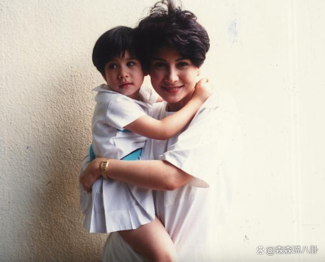 甄妮曝亡夫傅声出轨、车祸前三个月没回家，怀疑小三是钟楚红