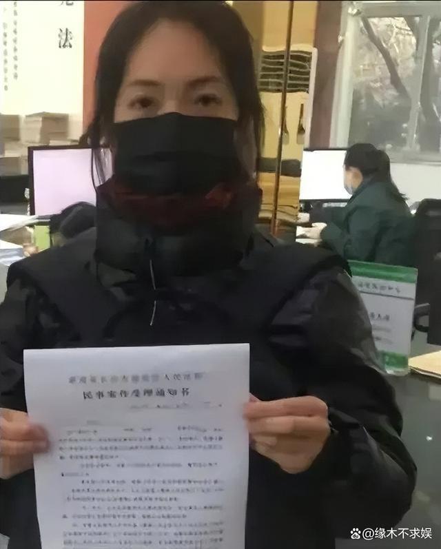 何炅被实名举报欠薪保姆3年，法院判赔14万，保姆索赔100万和房车