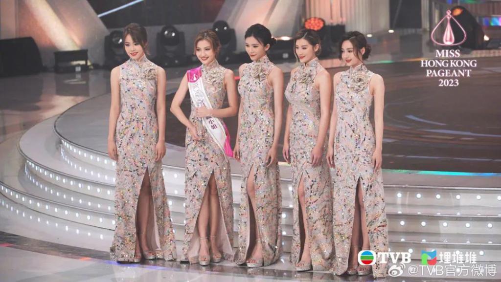 丑闻缠身，不该是她的下场