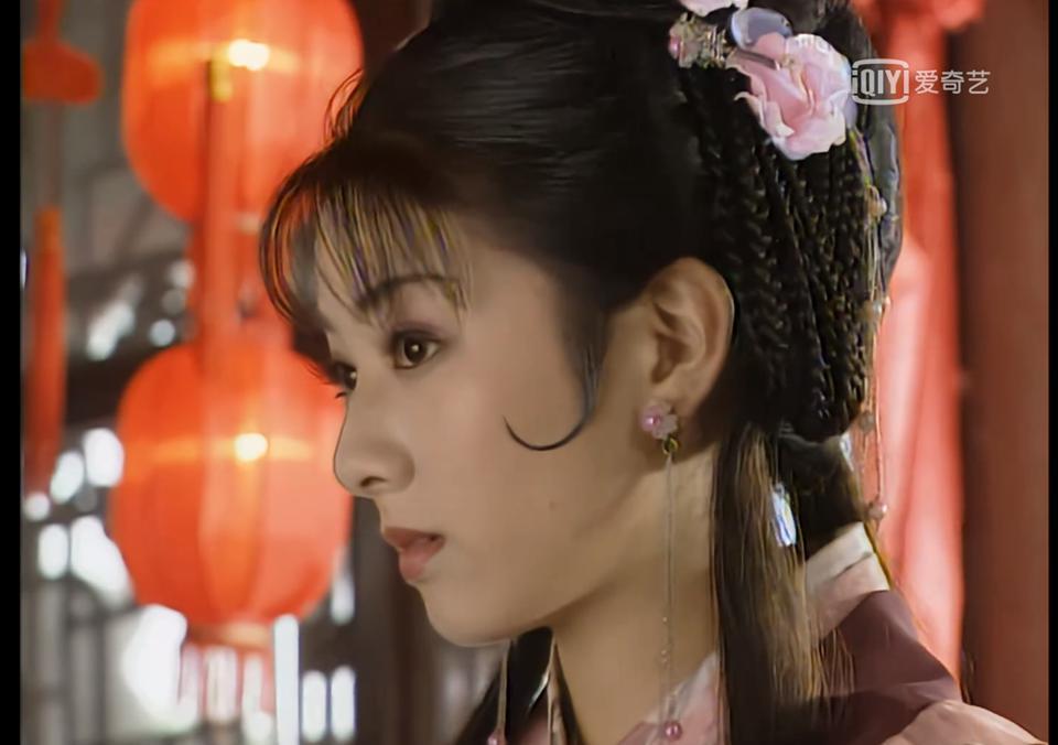 从前被黄奕骗了，现在又太小看她
