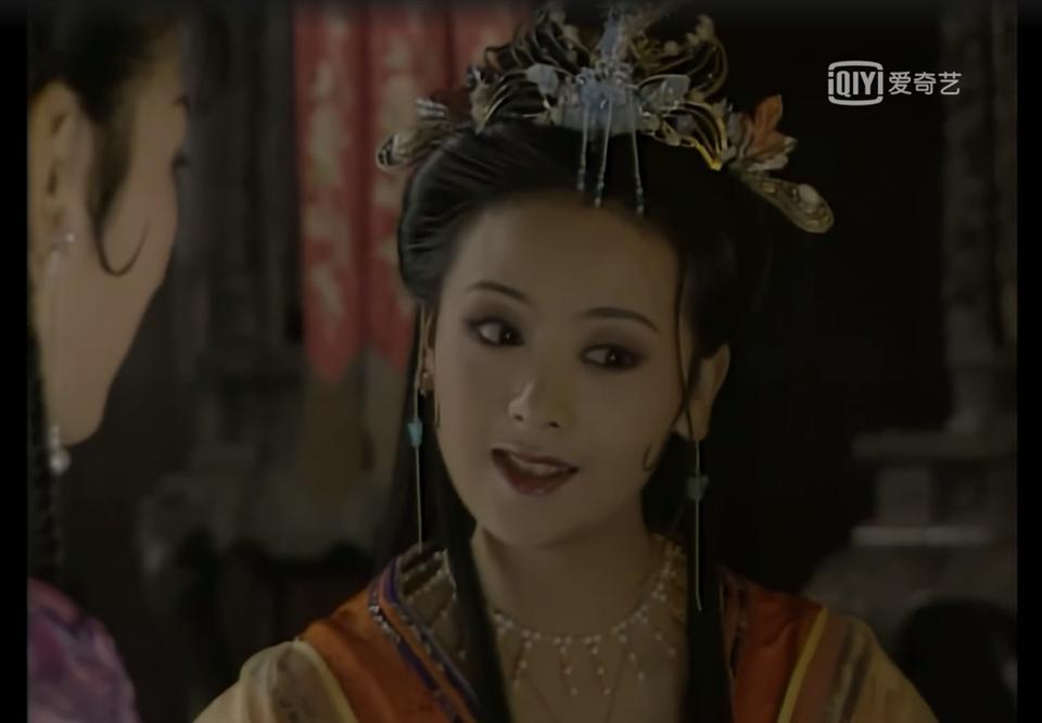 从前被黄奕骗了，现在又太小看她