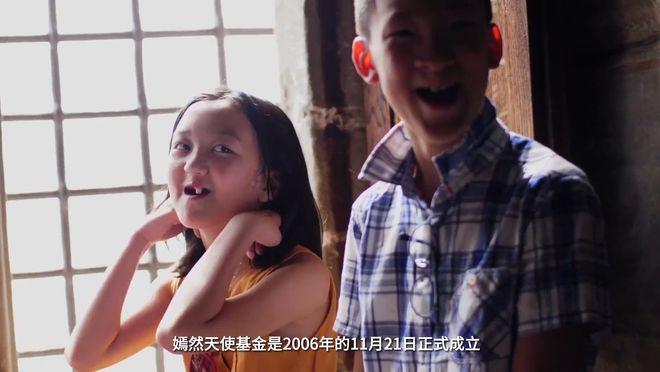 李亚鹏分享女儿唇腭裂治愈前画面，小李嫣超阳光
