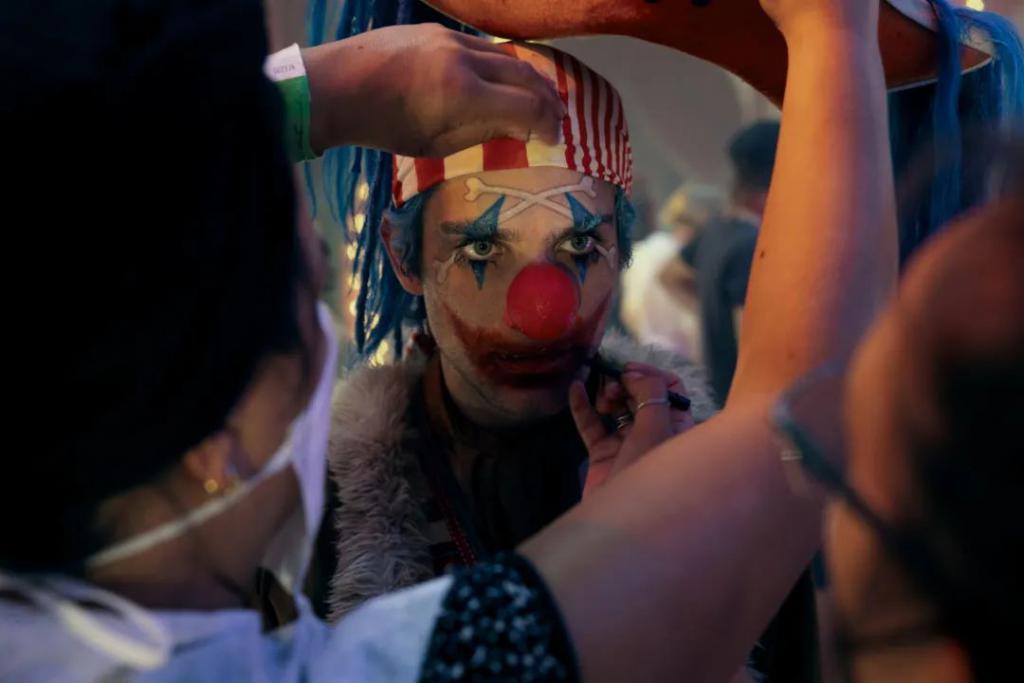 口碑大爆，评分狂涨！王炸顶流，一集封神