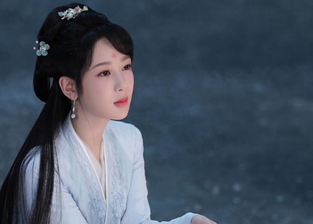 网传杨紫又接一部大女主剧,网友担心《长相思2》