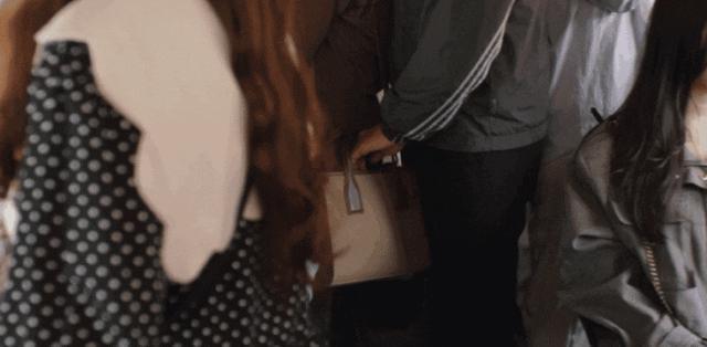 女演员被骂性骚扰,冤不冤