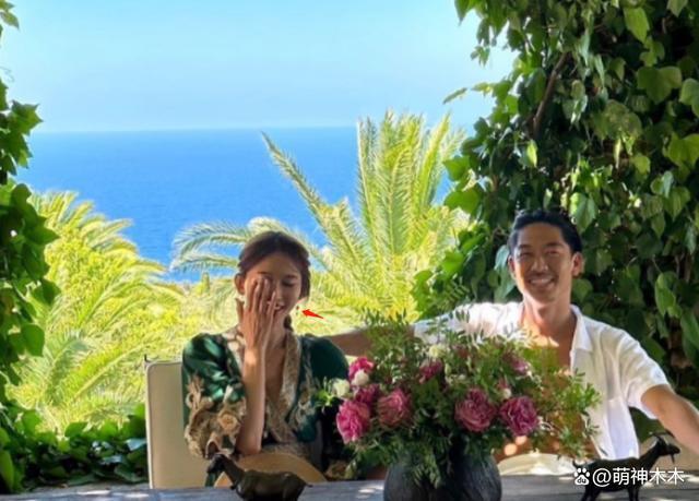 48岁林志玲最新状态曝光，脸僵苹果肌凸起，被嘲“蔡明化”