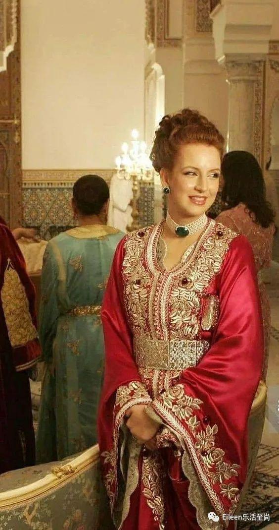 失踪4年突现身？530亿富养千金和超帅兄长到底都怎么样了？