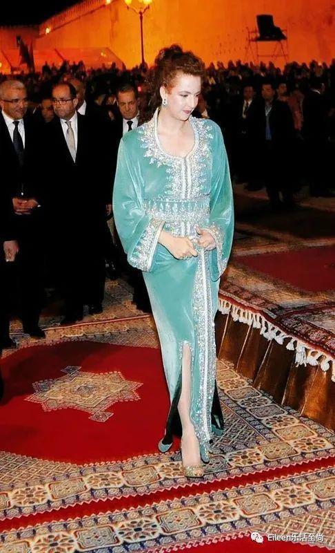 失踪4年突现身？530亿富养千金和超帅兄长到底都怎么样了？