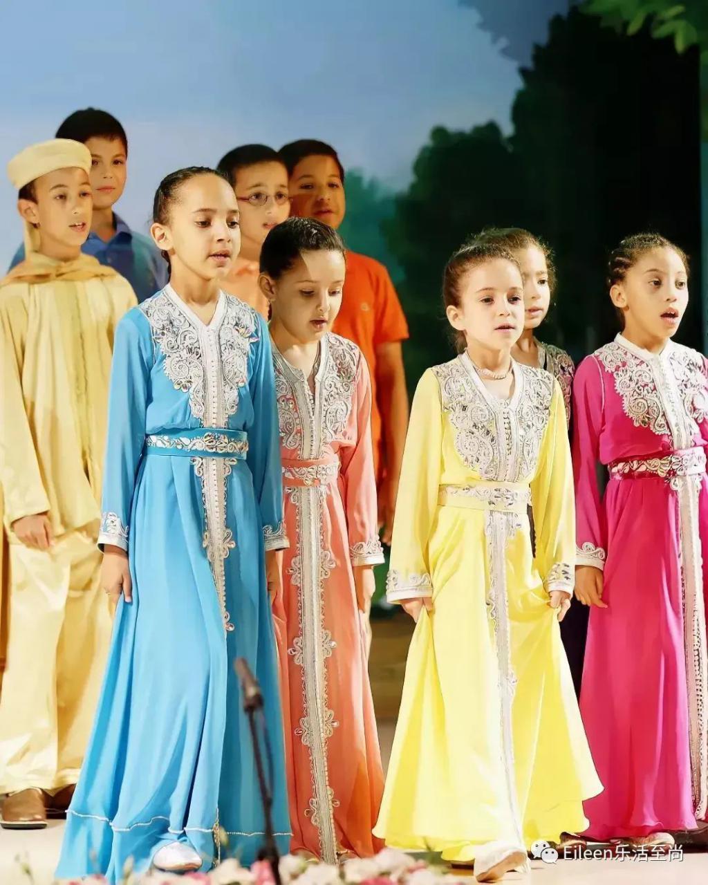 失踪4年突现身？530亿富养千金和超帅兄长到底都怎么样了？