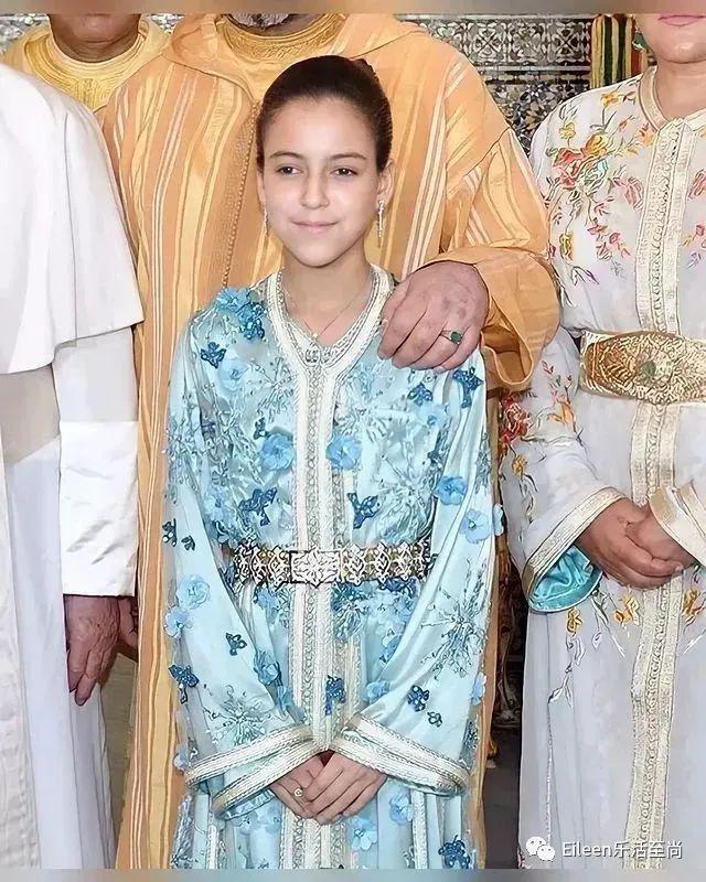 失踪4年突现身？530亿富养千金和超帅兄长到底都怎么样了？