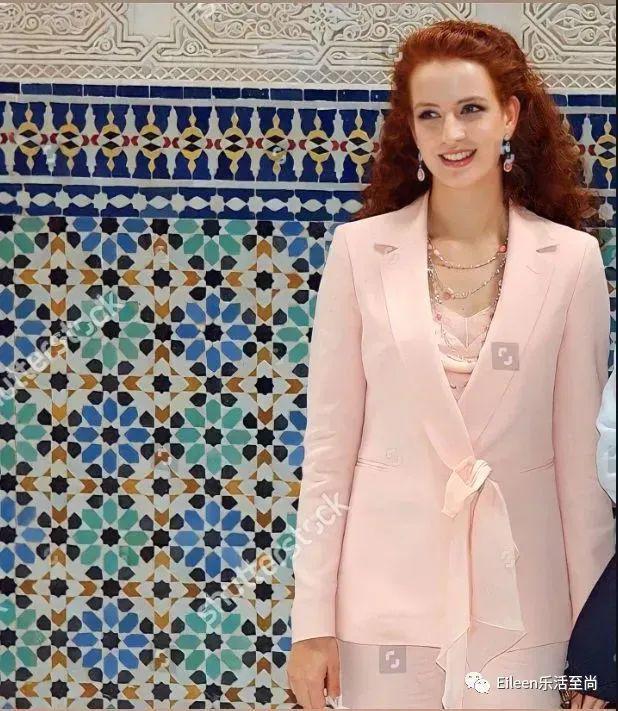 失踪4年突现身？530亿富养千金和超帅兄长到底都怎么样了？