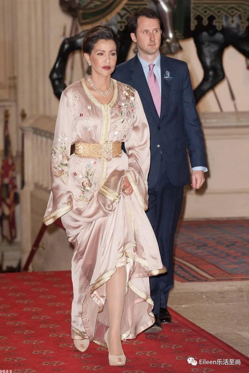 失踪4年突现身？530亿富养千金和超帅兄长到底都怎么样了？