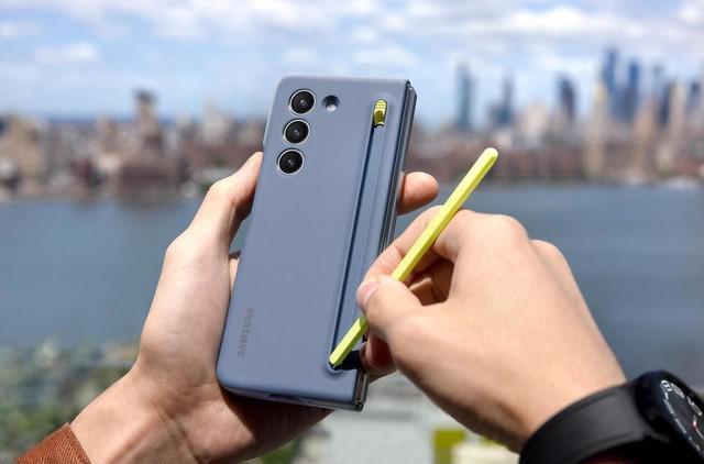 轻薄便携的前瞻设计 三星Galaxy Z Fold5大屏体验更高效