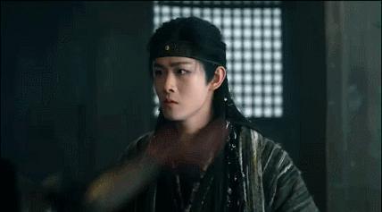 郭小四果然不会放过任何一个为《小时代》上过头的人