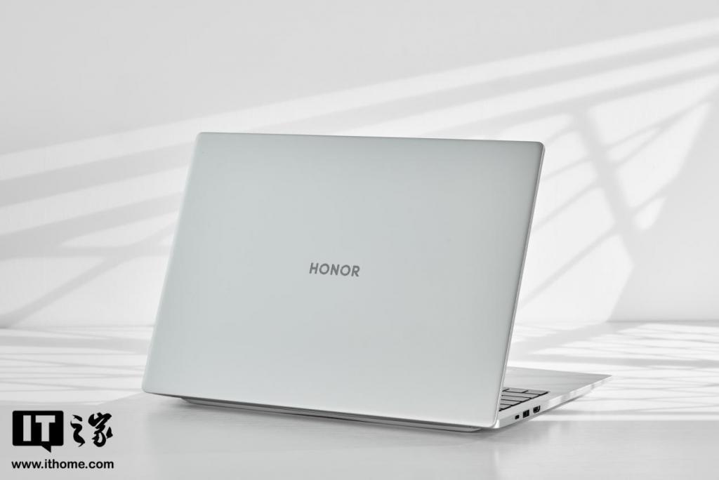 荣耀MagicBook X 16 Pro对比Redmi Book Pro 15 2023 锐龙版