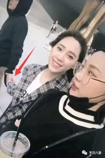 曾被传是双双劈腿？现在两人就快要结婚啦！