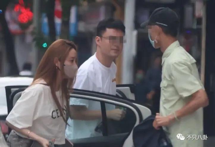 曾被传是双双劈腿？现在两人就快要结婚啦！