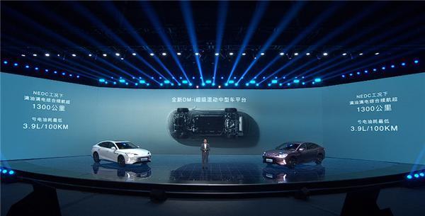 首款后五连杆独悬超混车！比亚迪海豹DM-i实拍：真没合资啥事了