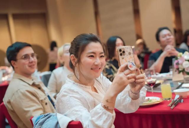 Selina生了！小腰果乖巧躺妈怀里，刚开始肺积水挺过难关