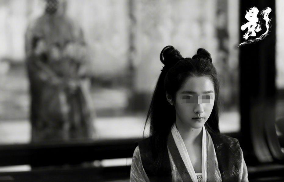 日赚8千8却逃税？95后女星被资本强捧，割韭菜难逃“商业魔咒”