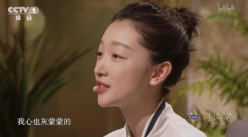 周冬雨的路人缘，快跌成刘浩存了