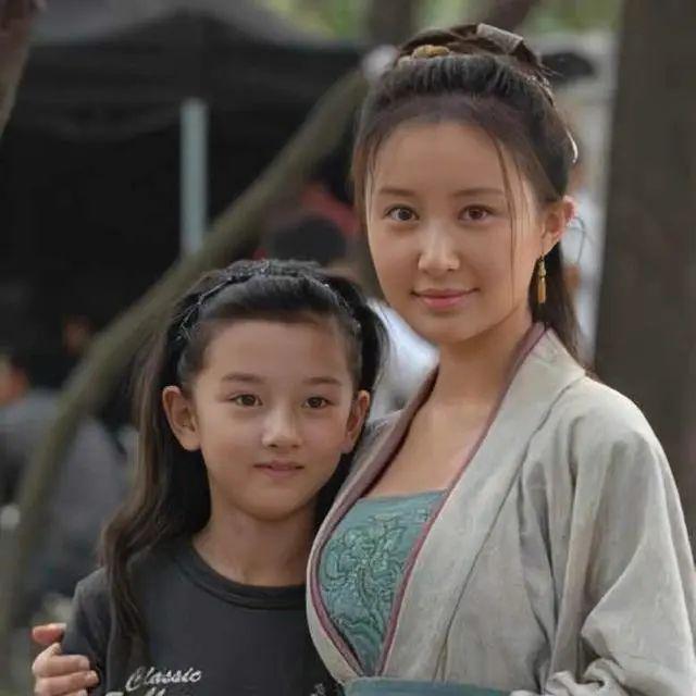 童年女神嫁富豪，脸肿成发面馒头