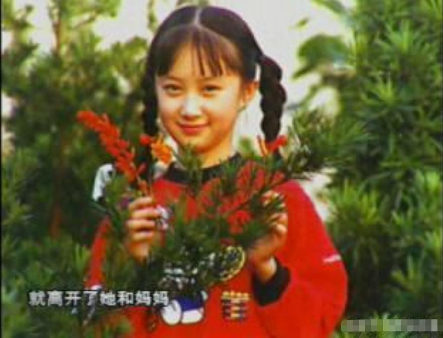 童年女神嫁富豪，脸肿成发面馒头