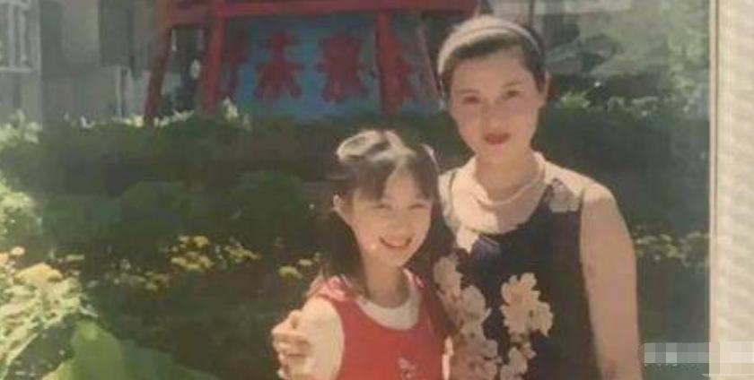 童年女神嫁富豪，脸肿成发面馒头