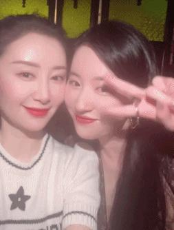 童年女神嫁富豪，脸肿成发面馒头
