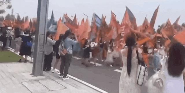 十岁男孩走上命运角斗场：揭秘TFBOYS成名前的那几年