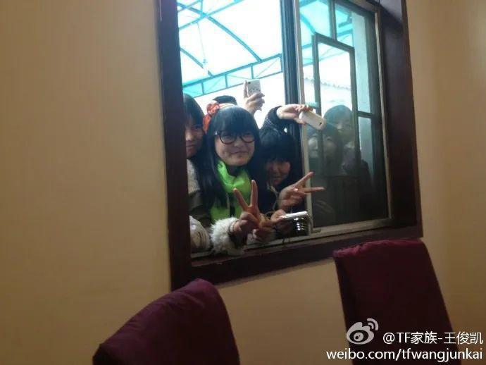十岁男孩走上命运角斗场：揭秘TFBOYS成名前的那几年