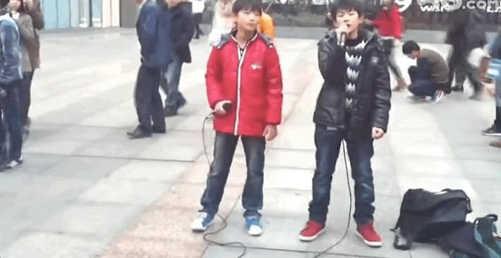 十岁男孩走上命运角斗场：揭秘TFBOYS成名前的那几年