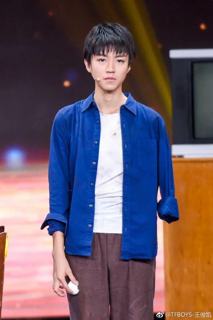 十岁男孩走上命运角斗场：揭秘TFBOYS成名前的那几年