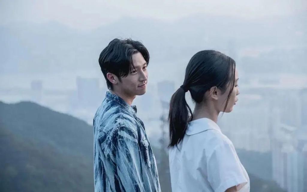 靠哭上热搜,是真性情还是炒作?