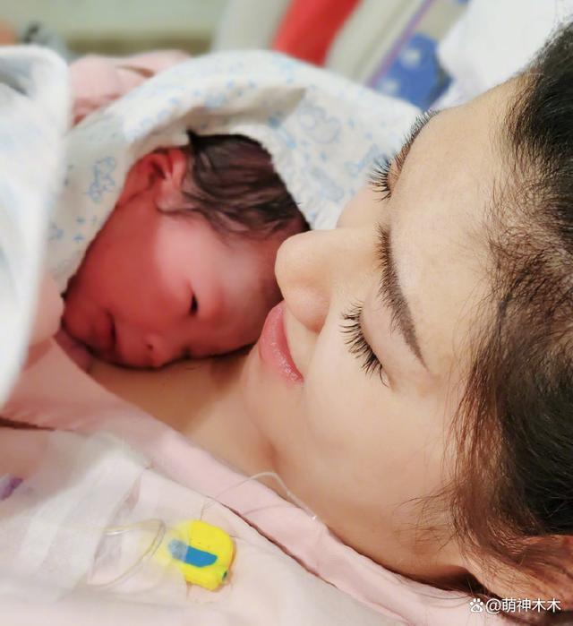 Selina生子！Ella喊话小腰果当朋友，前夫被指冷漠