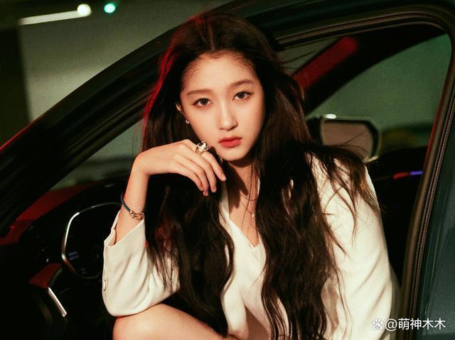 关晓彤奶茶案再曝新进展！加盟商催促关少曾还钱，呼吁查税