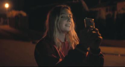 她刚死就被骂成荡妇，太恶心了