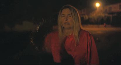 她刚死就被骂成荡妇，太恶心了