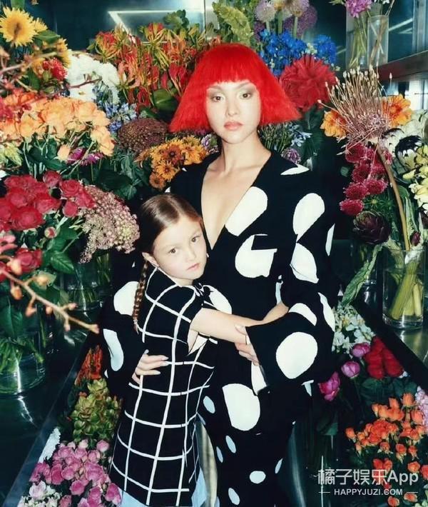 还记得“Y2K鼻祖”戴文青木吗?她带女儿拍杂志啦