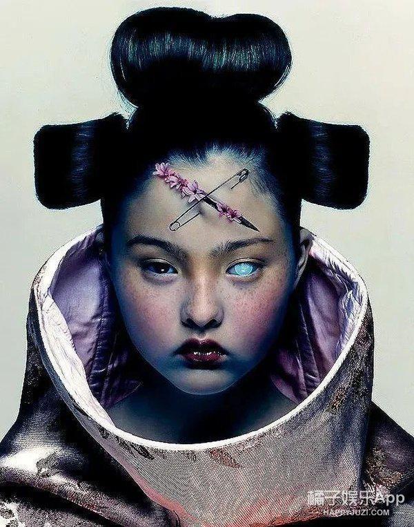 还记得“Y2K鼻祖”戴文青木吗?她带女儿拍杂志啦