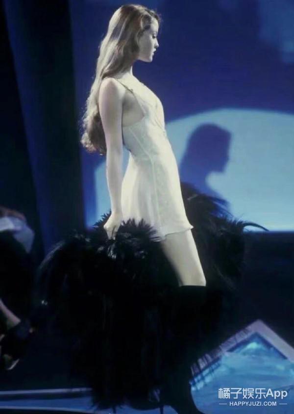 还记得“Y2K鼻祖”戴文青木吗?她带女儿拍杂志啦
