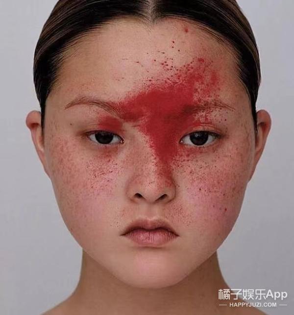 还记得“Y2K鼻祖”戴文青木吗?她带女儿拍杂志啦