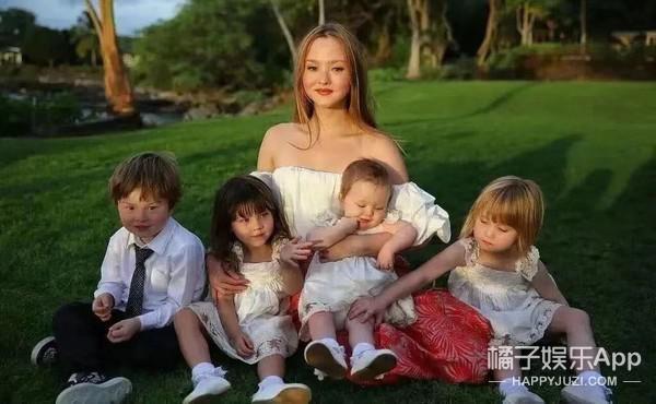 还记得“Y2K鼻祖”戴文青木吗?她带女儿拍杂志啦