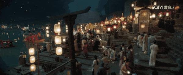 满屏露肉，胸器逼人！ 郭式审美，屎上雕花